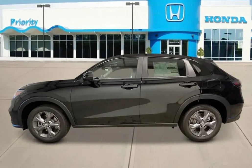 2026 Honda HR-V LX photo 1
