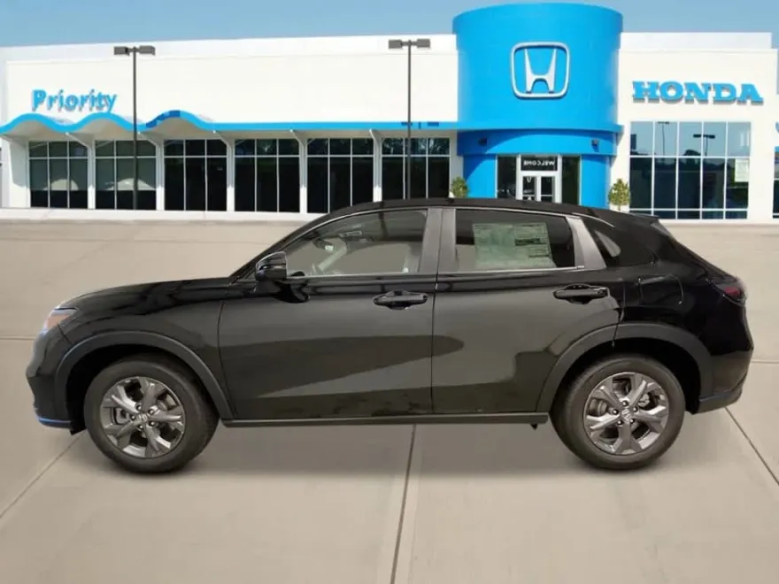 2026 Honda HR-V LX photo 1