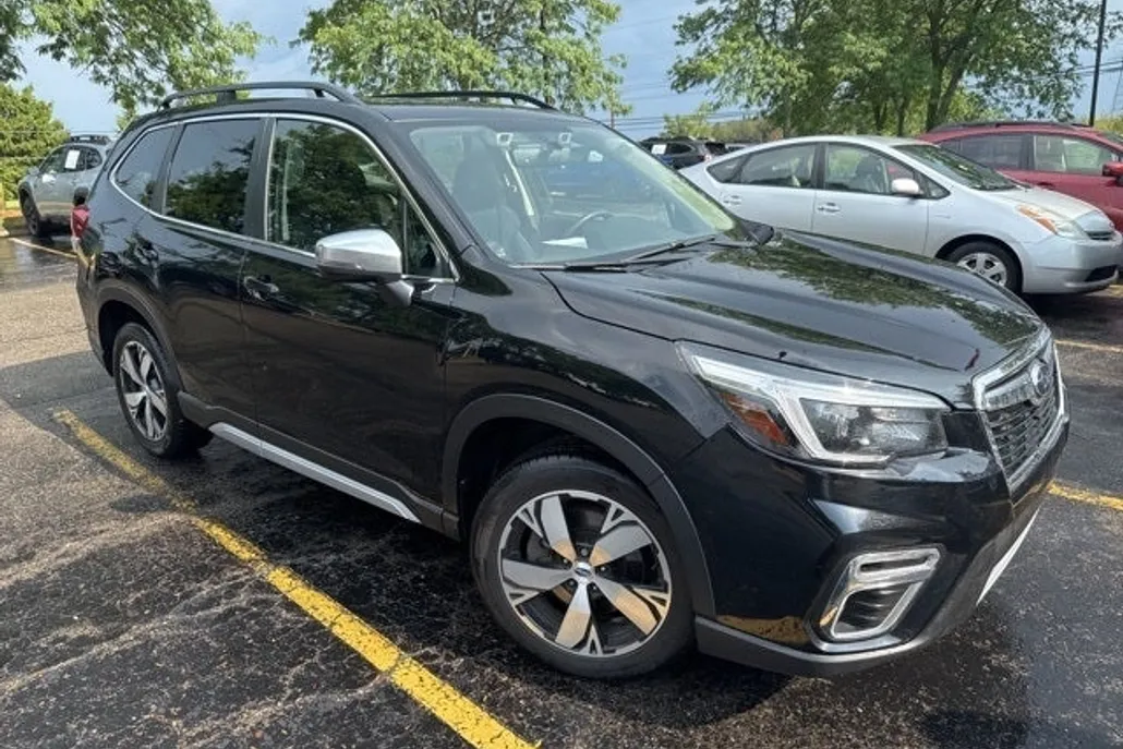 2021 Subaru Forester Touring photo 1