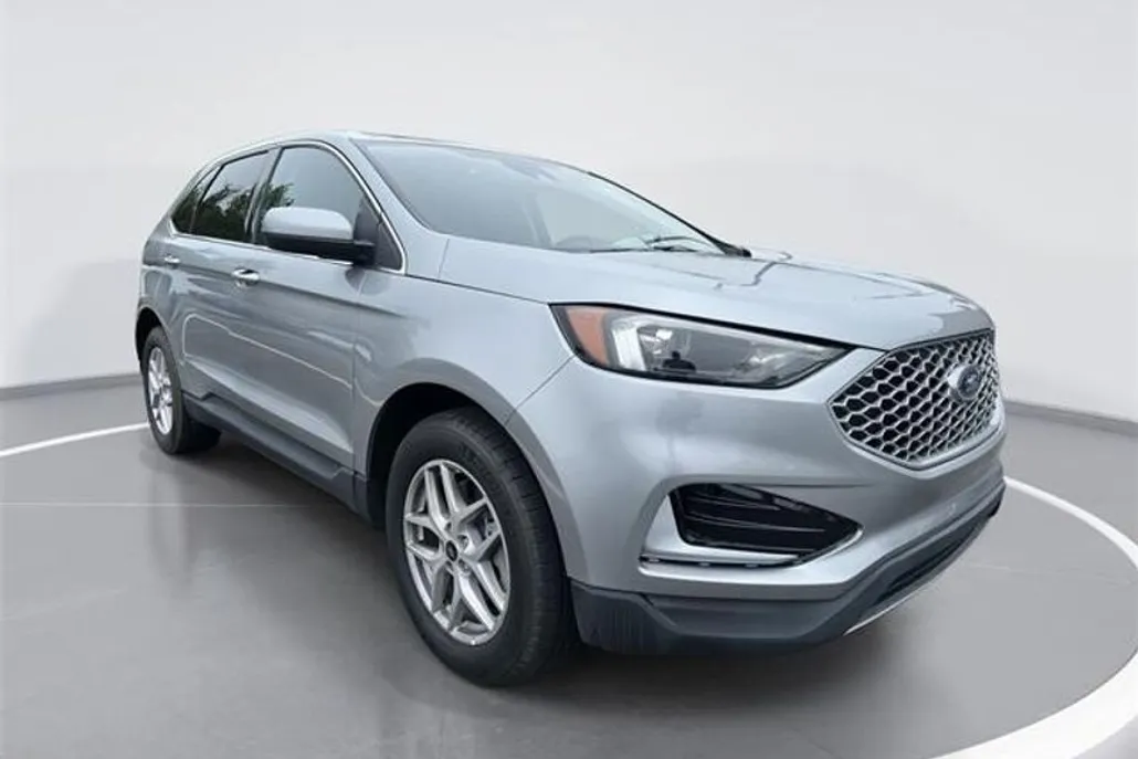 2024 Ford Edge SEL photo 1