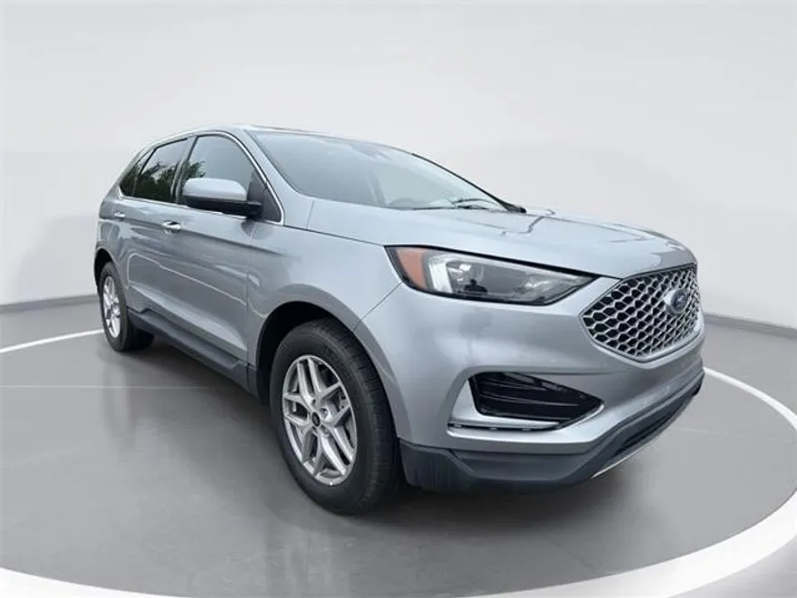 2024 Ford Edge SEL photo 1