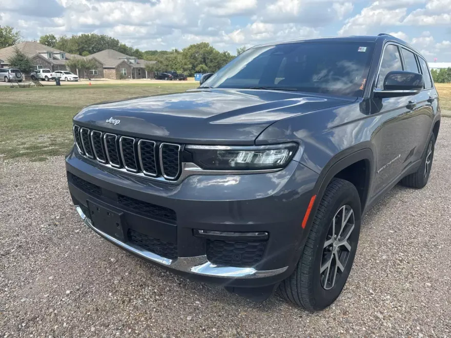 2024 Jeep Grand Cherokee Limited photo 1