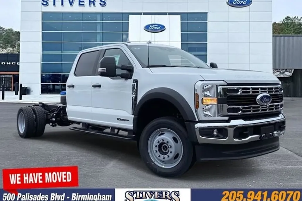 2025 Ford F-600 photo 1