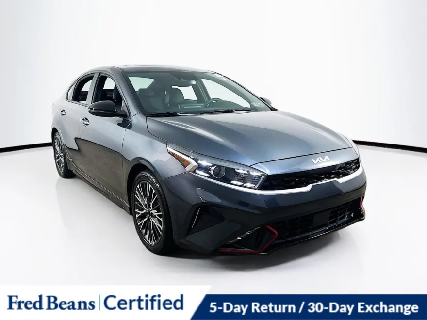 2023 Kia Forte GT-Line photo 1