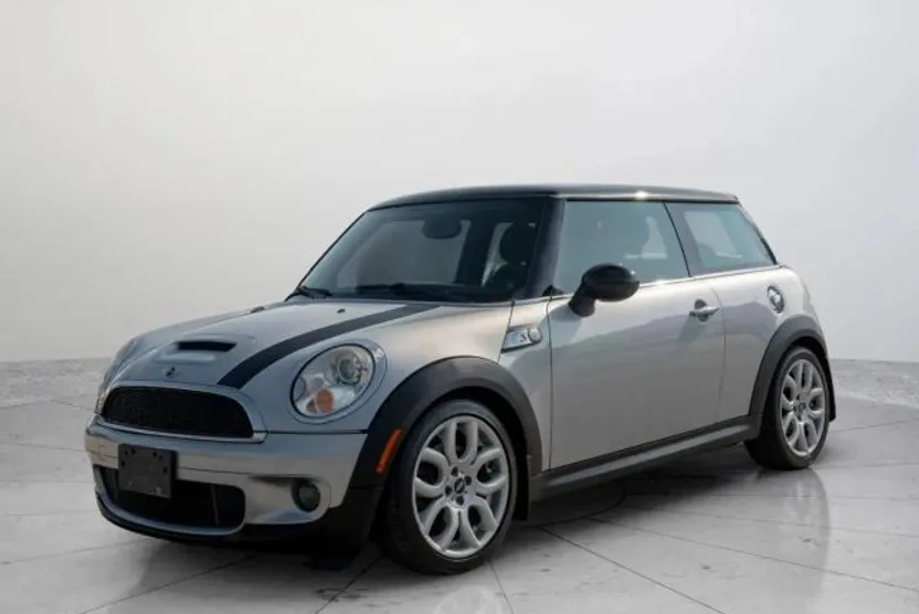 2009 Mini Cooper Hardtop S photo 1