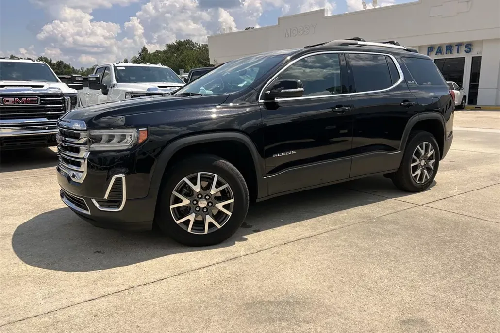 2023 Gmc Acadia SLE photo 1