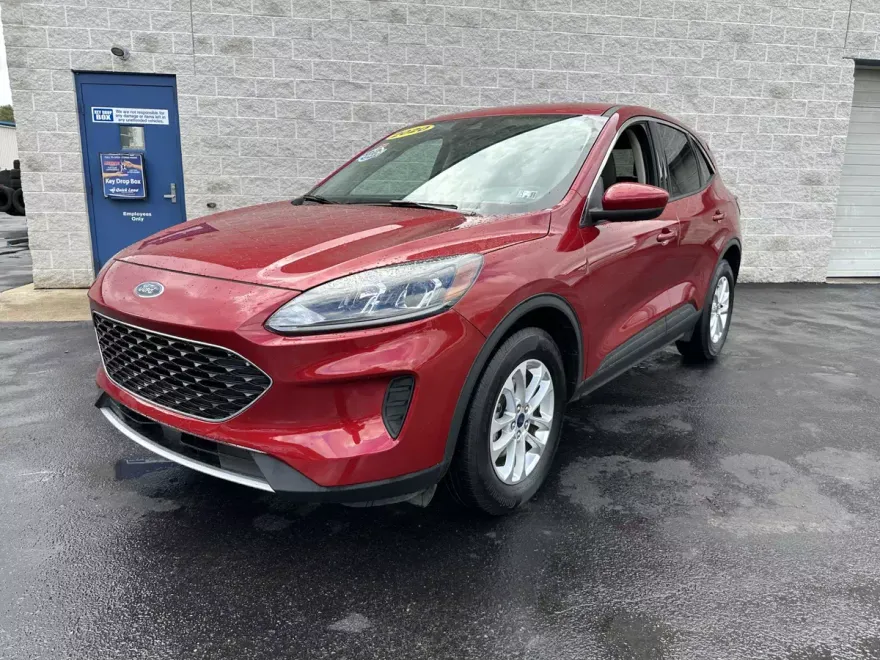 2020 Ford Escape SE photo 1