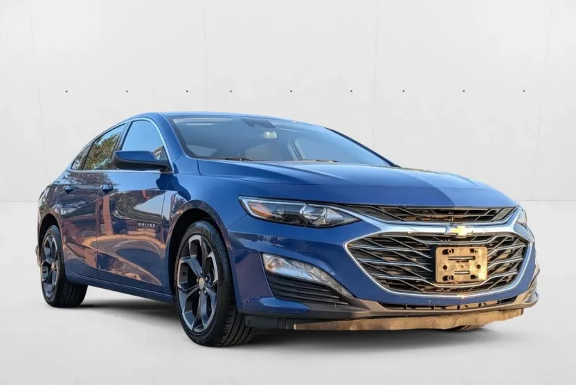 2023 Chevrolet Malibu 1LT photo 1