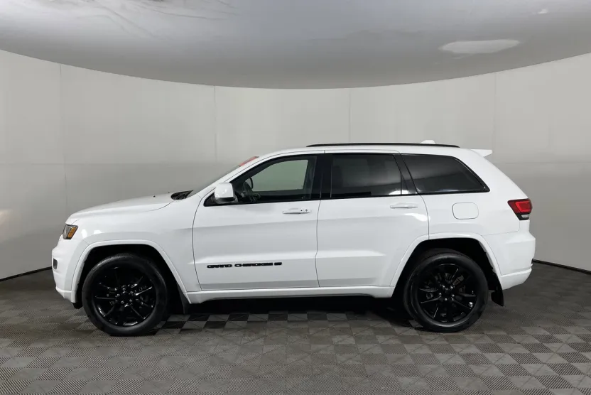 2022 Jeep Cherokee Laredo X photo 1