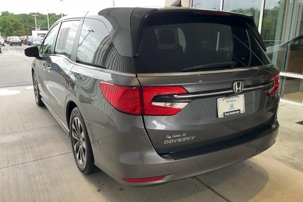 2024 Honda Odyssey EX-L photo 1