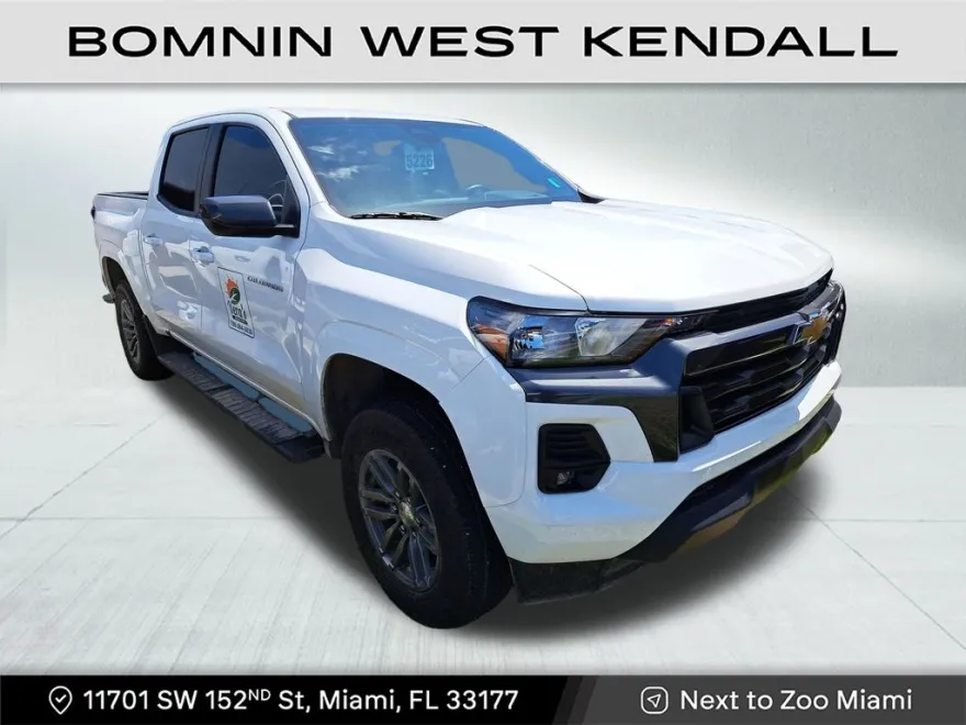 2024 Chevrolet Colorado LT photo 1