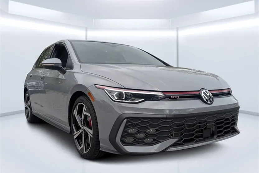 2025 Volkswagen Golf GTI SE photo 1