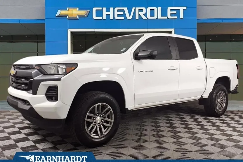 2023 Chevrolet Colorado LT photo 1