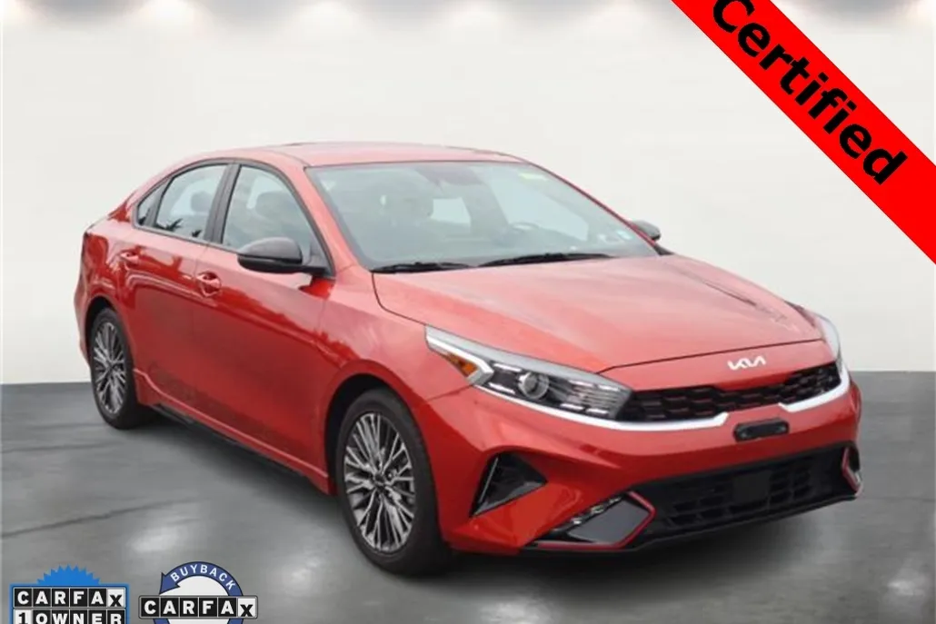 2023 Kia Forte GT-Line photo 1