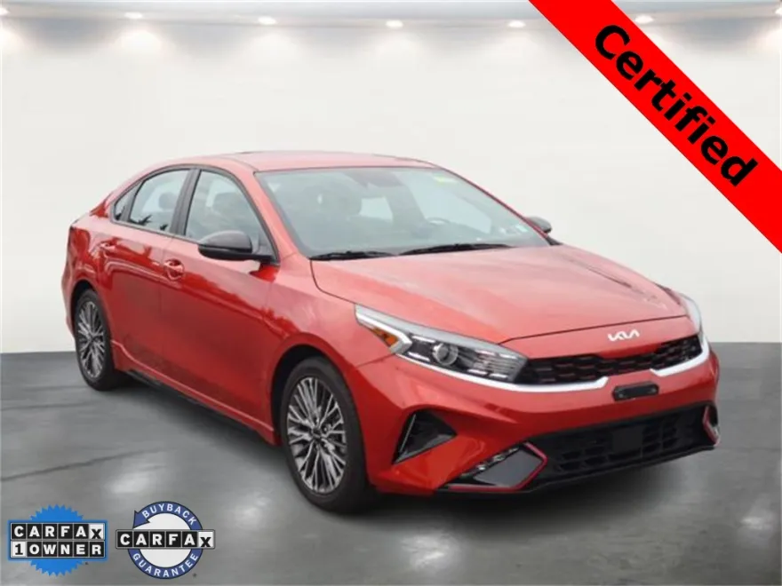 2023 Kia Forte GT-Line photo 1