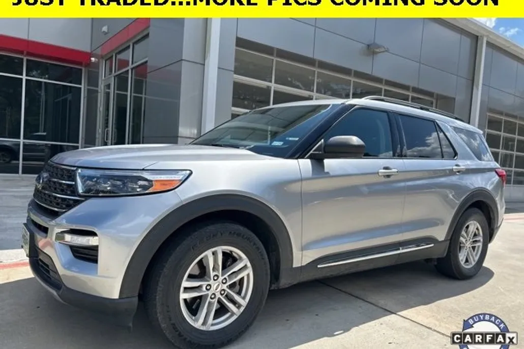 2022 Ford Explorer XLT photo 1