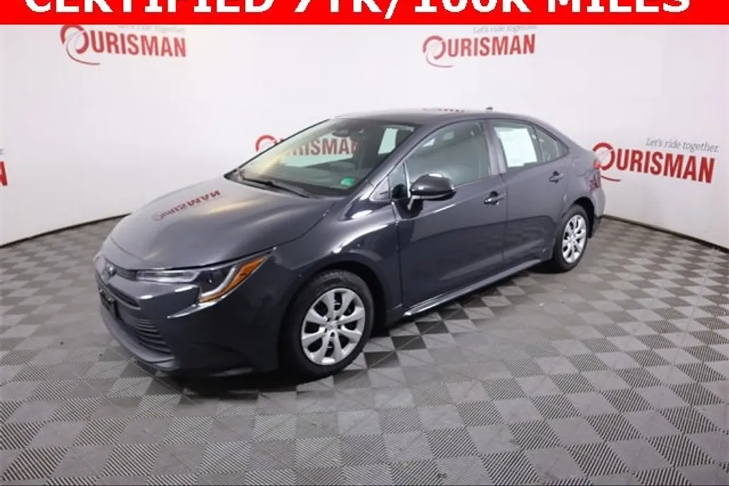 2024 Toyota Corolla LE photo 1