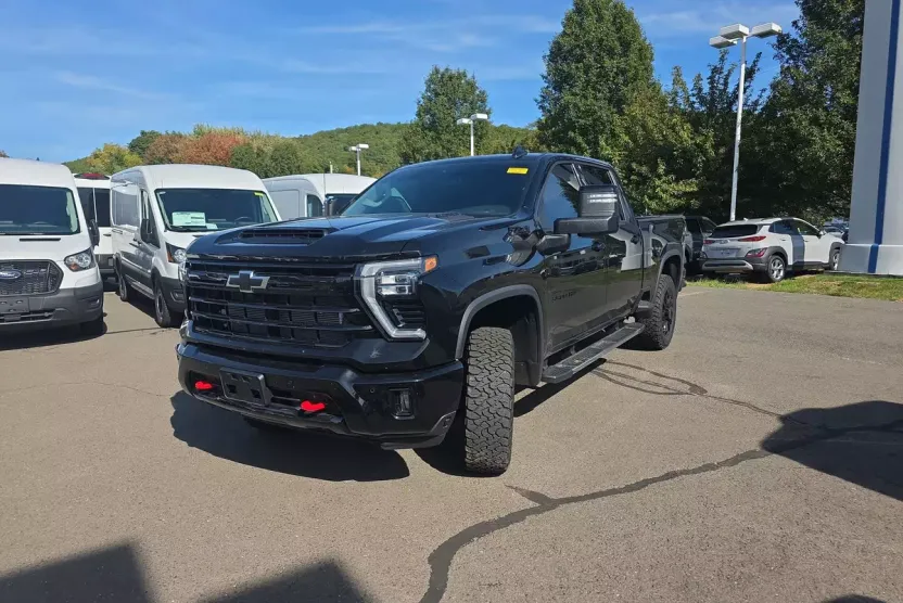 2025 Chevrolet Silverado 3500HD LTZ photo 1