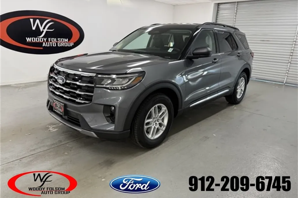2025 Ford Explorer photo 1