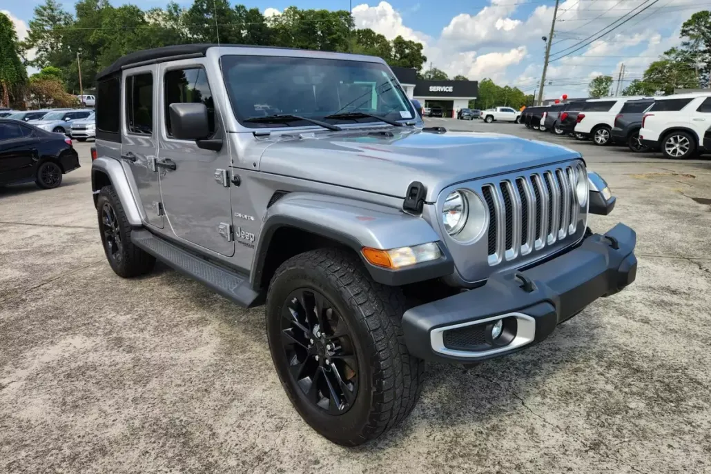 2018 Jeep Wrangler Unlimited Sahara photo 1