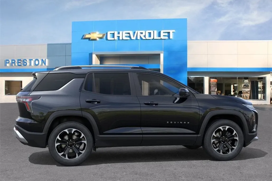 2026 Chevrolet Equinox LT photo 1