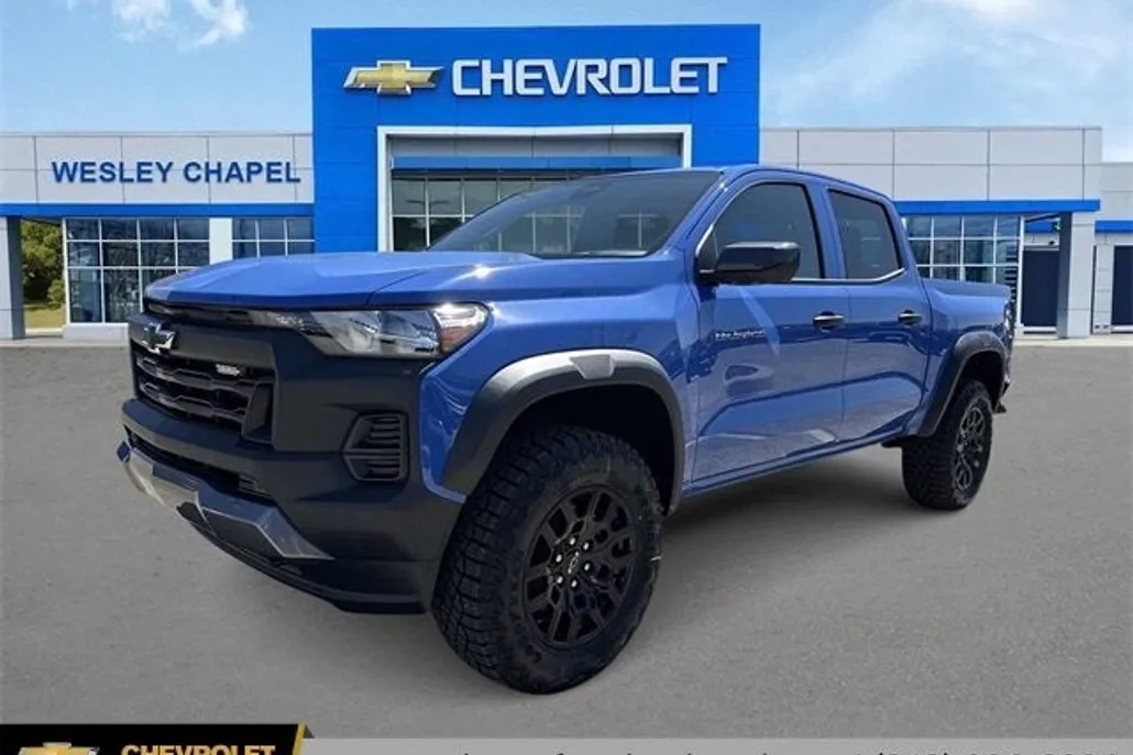 2025 Chevrolet Colorado Trail Boss photo 1