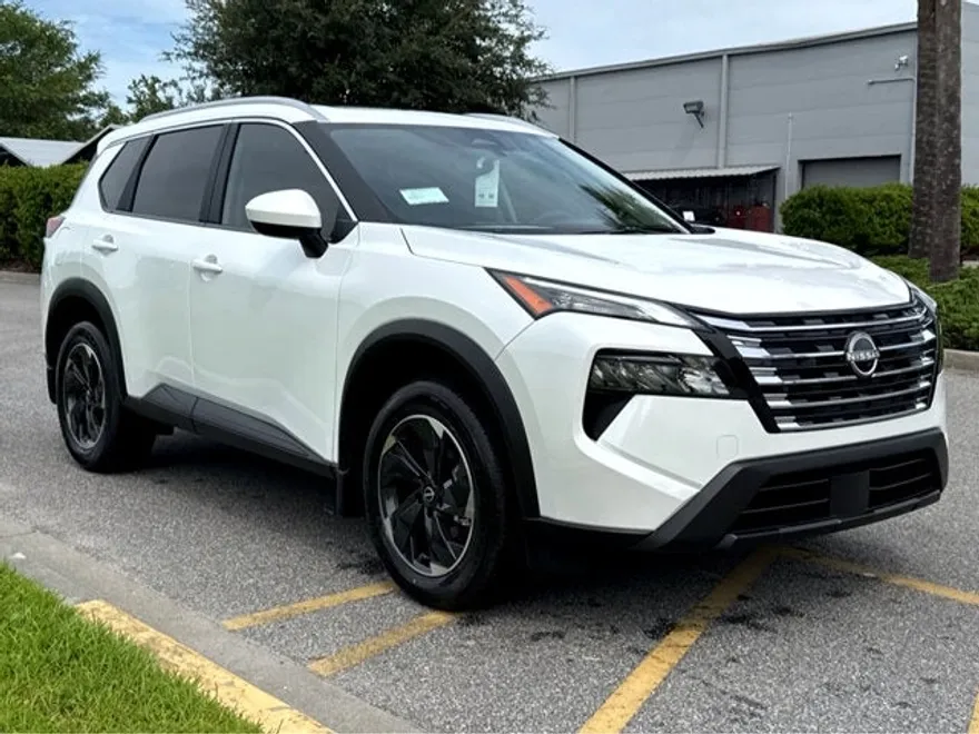 2025 Nissan Rogue SV photo 1