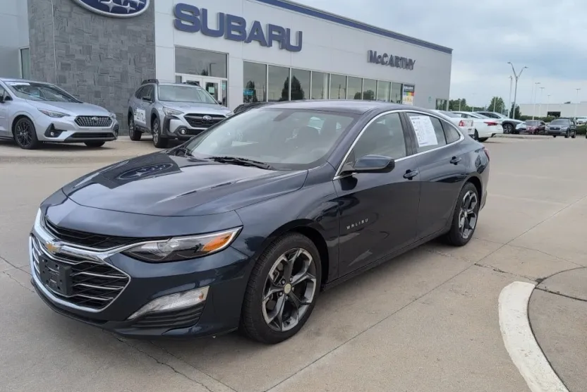 2022 Chevrolet Malibu 1LT photo 1