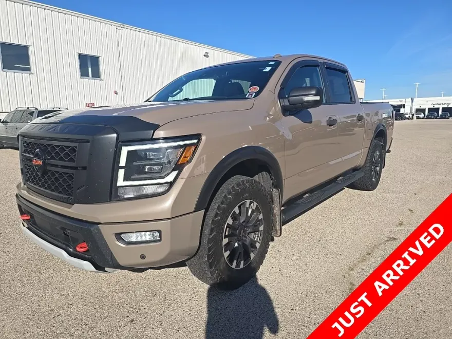 2021 Nissan Titan PRO-4X photo 1