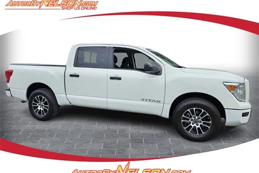 2023 Nissan Titan SV photo 1
