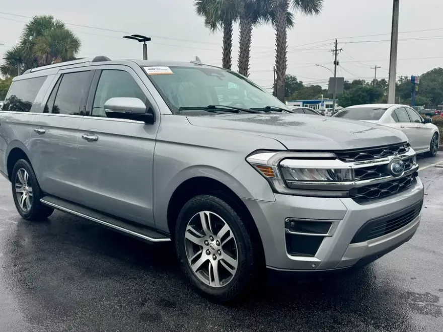 2023 Ford Expedition MAX Limited photo 1