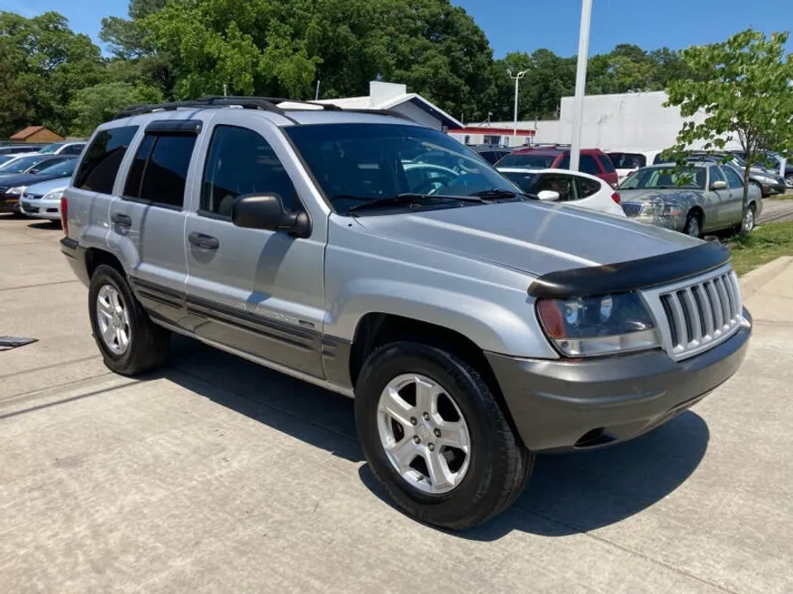2004 Jeep Grand Cherokee Laredo photo 1