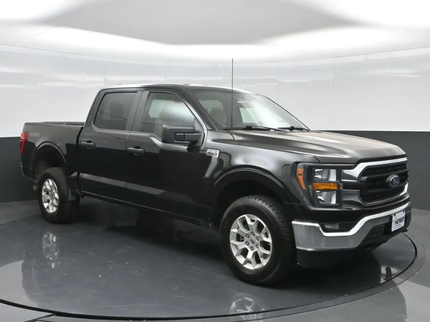 2023 Ford F-150 XLT photo 1