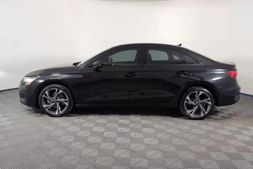 2022 Audi A3 40 Premium photo 1