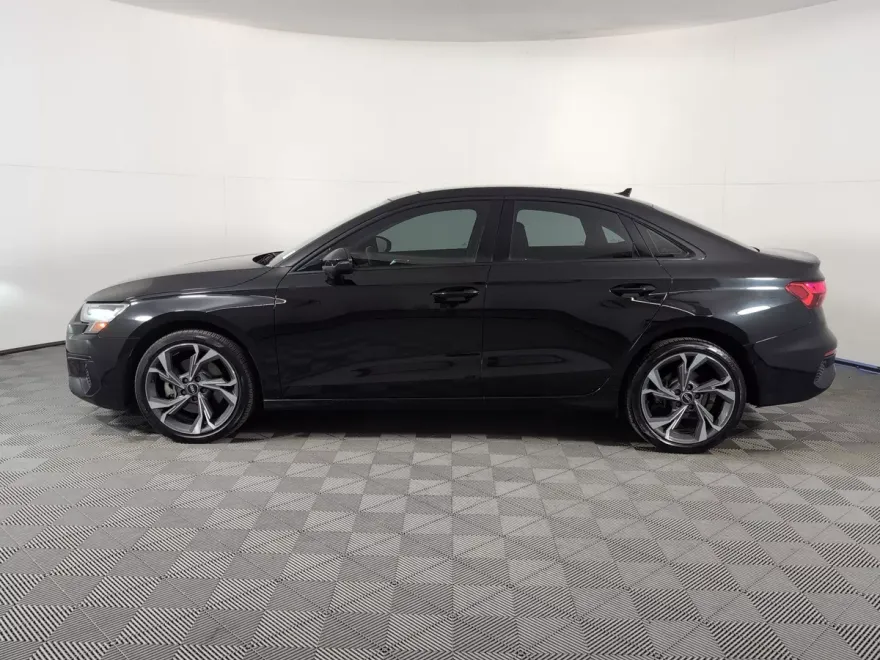 2022 Audi A3 40 Premium photo 1
