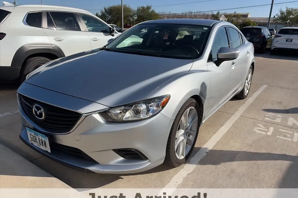 2017 Mazda Mazda6 Touring photo 1