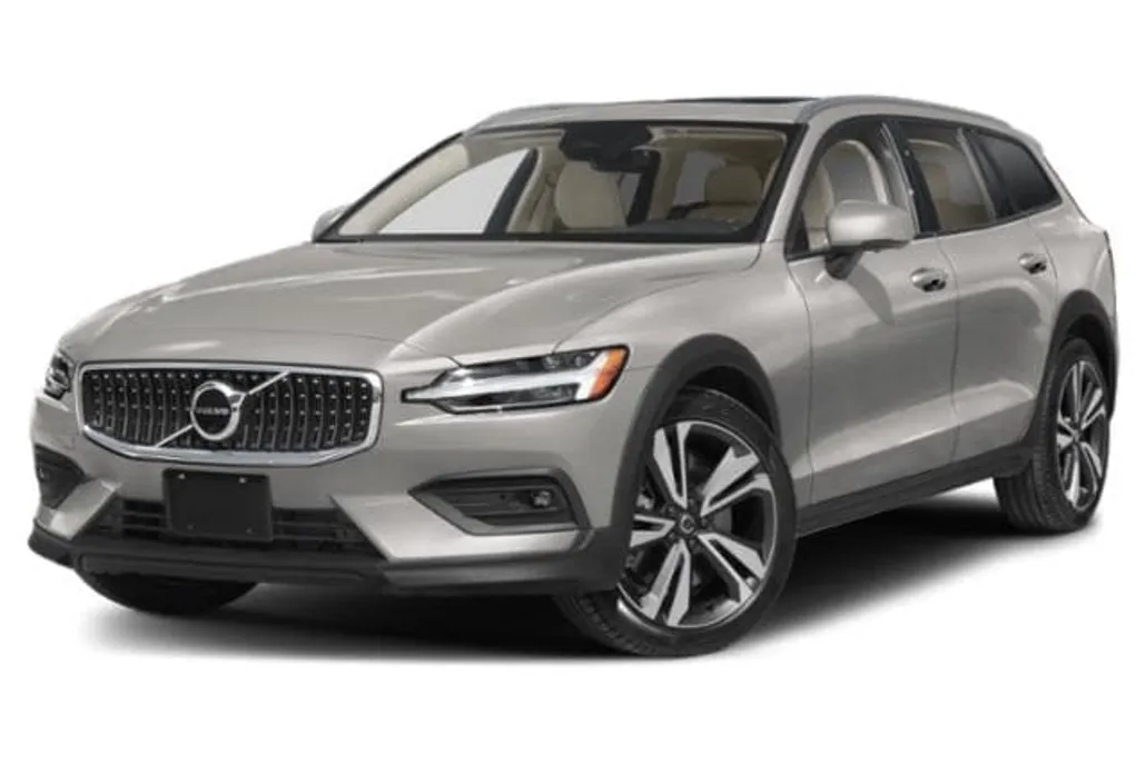 2024 Volvo V60 Cross Country B5 Plus photo 1