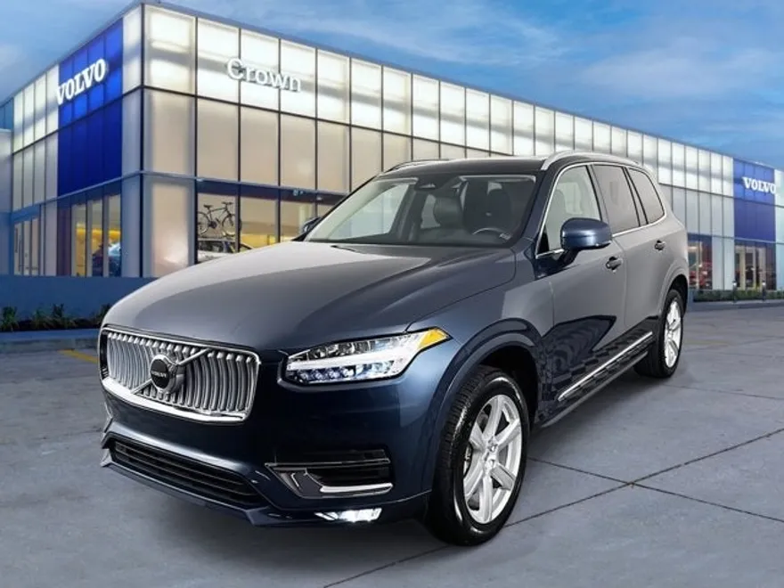2024 Volvo XC90 B5 Core photo 1