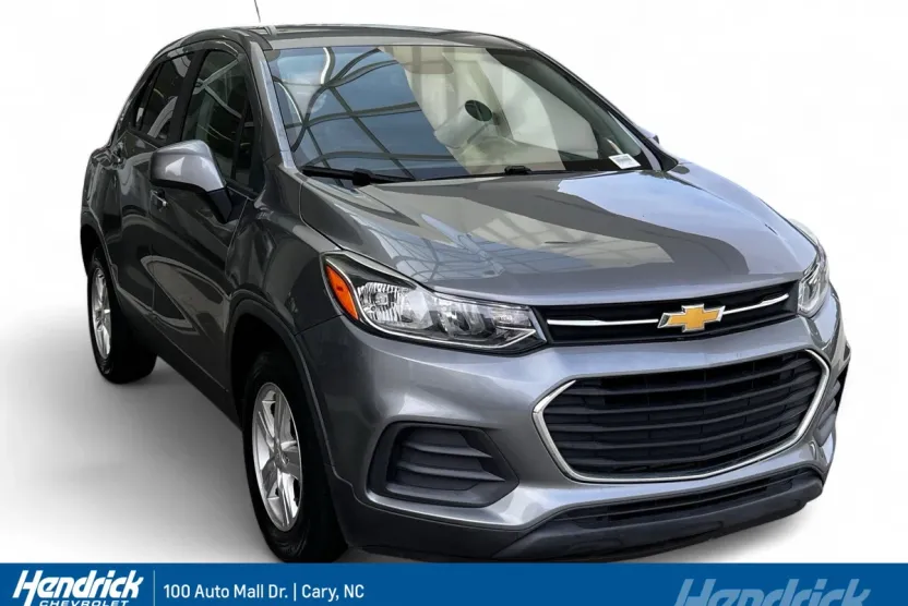 2020 Chevrolet Trax LS photo 1
