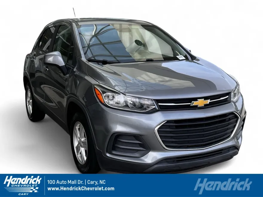 2020 Chevrolet Trax LS photo 1