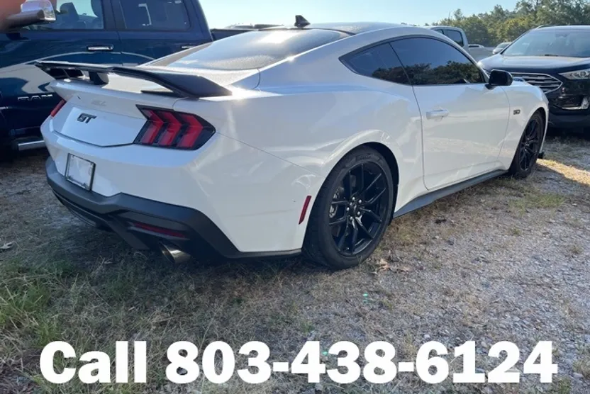 2024 Ford Mustang GT photo 1