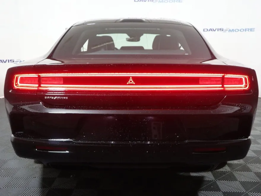 2025 Dodge Charger R/T photo 7