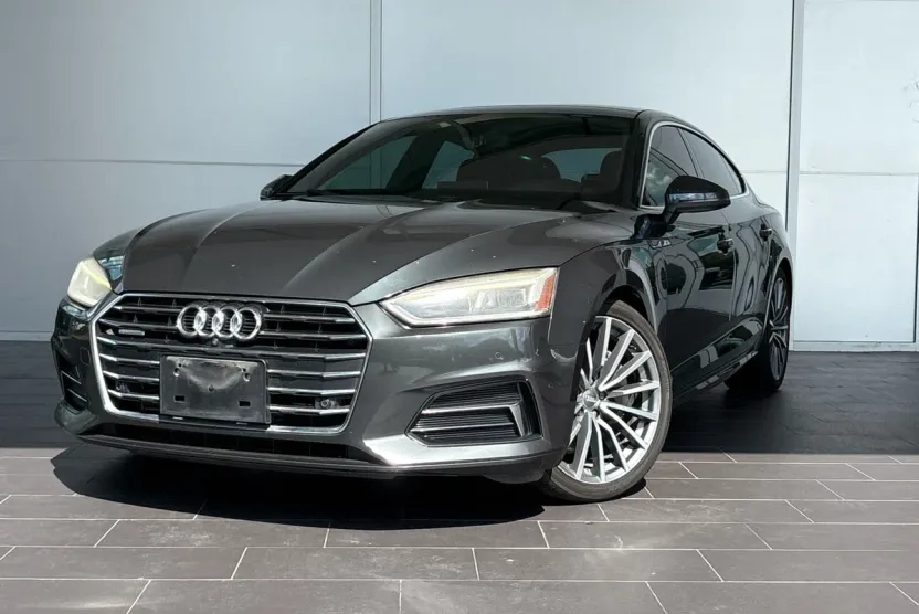 2018 Audi A5 Prestige photo 1