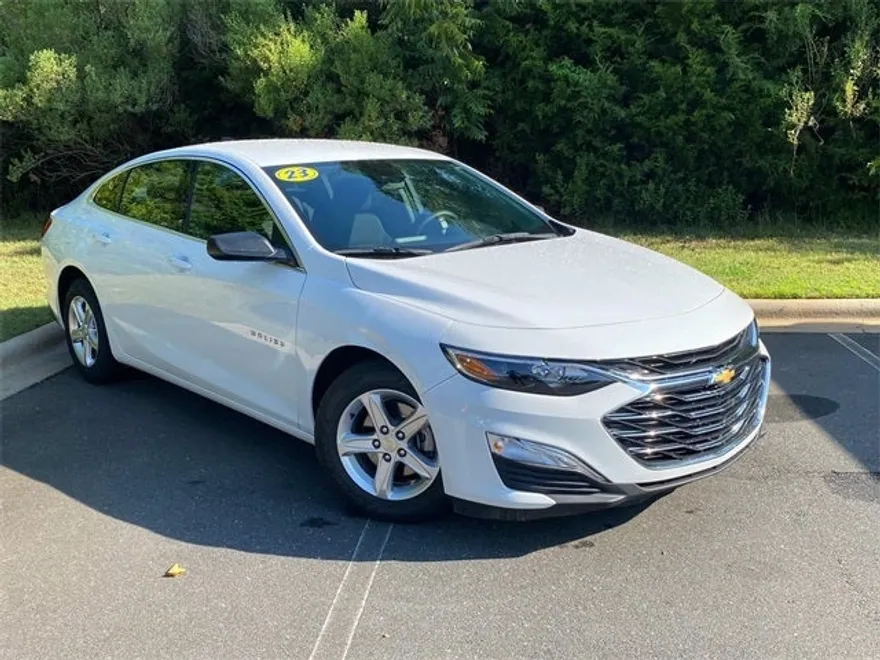2023 Chevrolet Malibu LS photo 1
