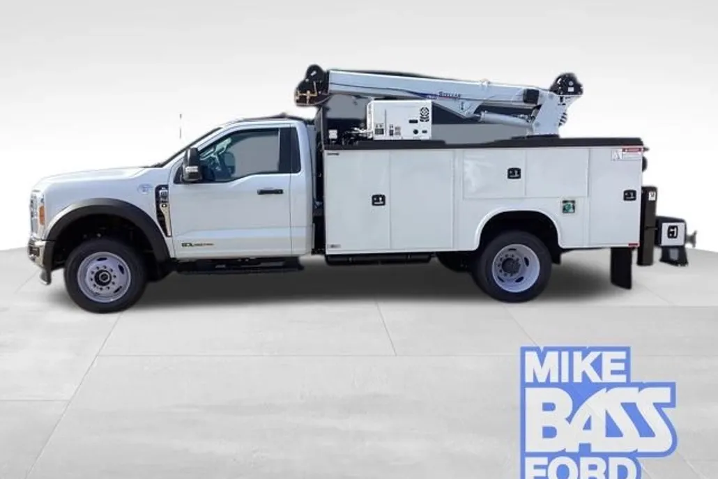2023 Ford F-550 XL photo 1