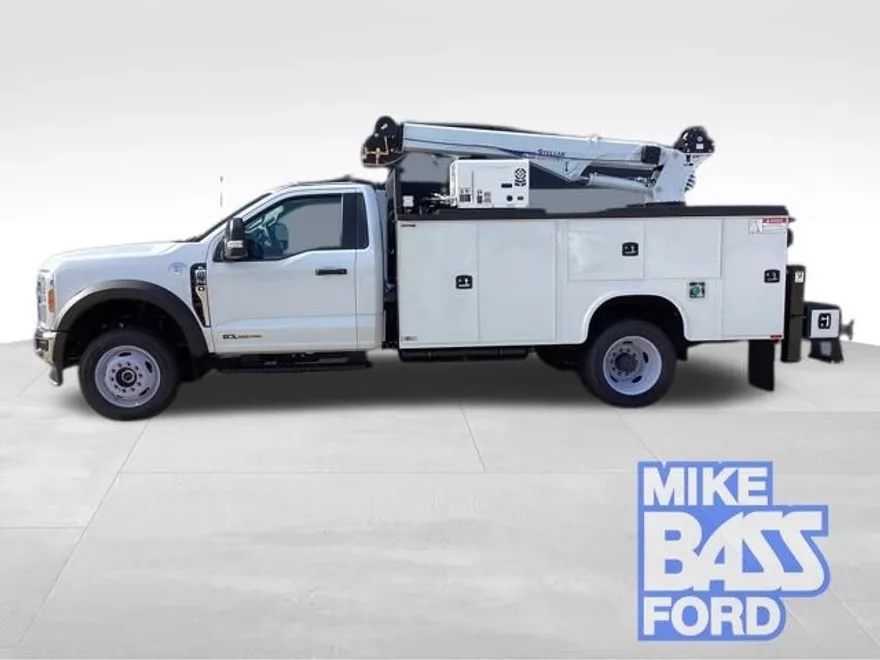 2023 Ford F-550 XL photo 1