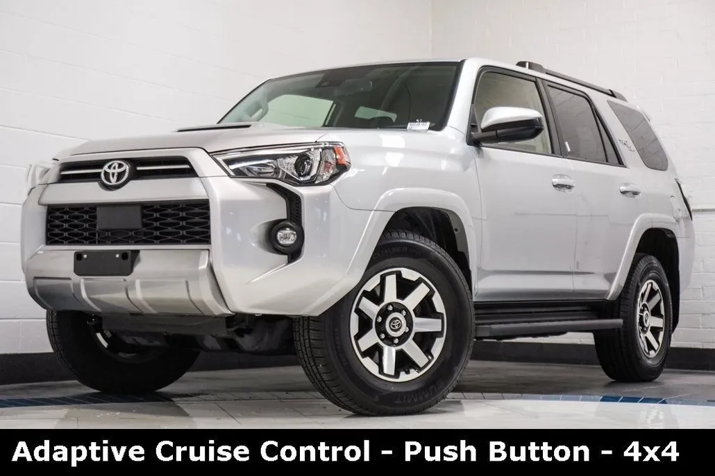 2022 Toyota 4Runner TRD Off-Road photo 1