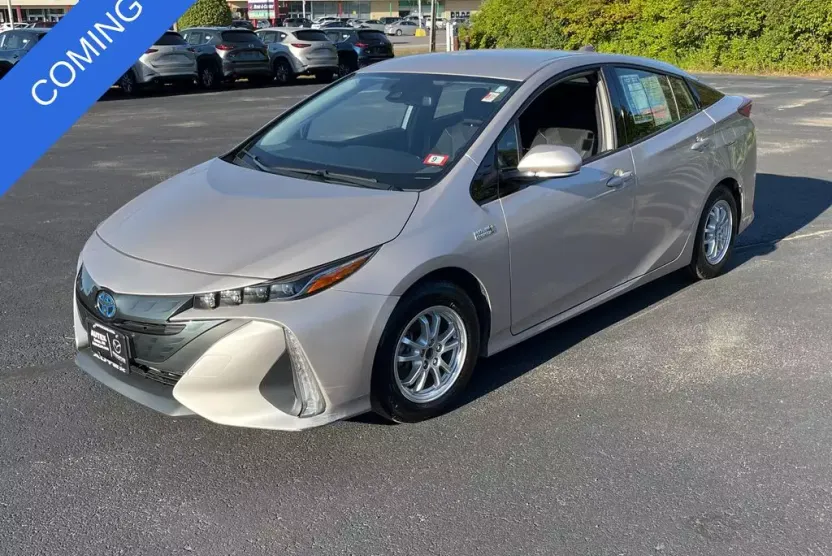 2020 Toyota Prius Prime LE photo 1