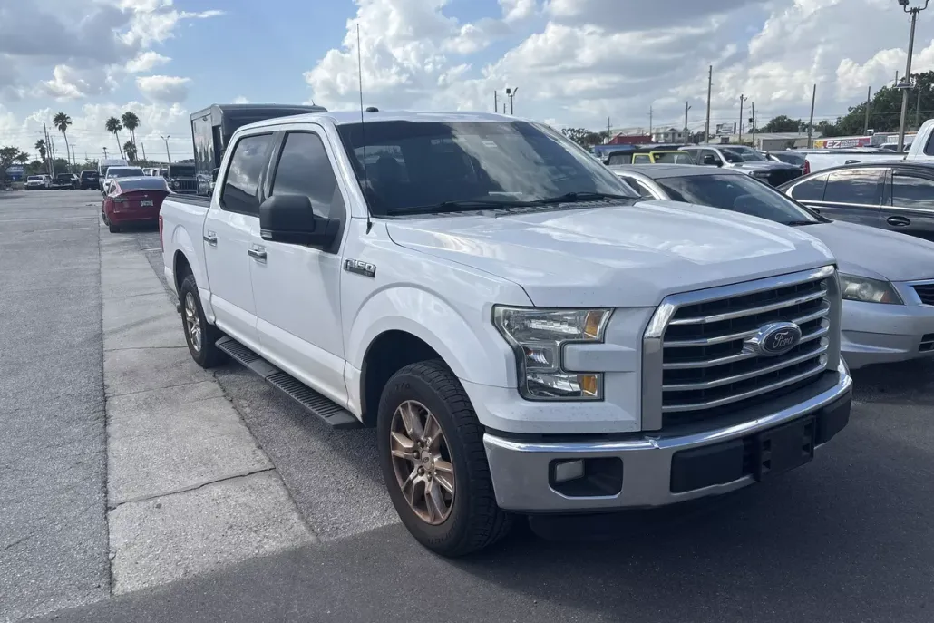2016 Ford F-150 XLT photo 1