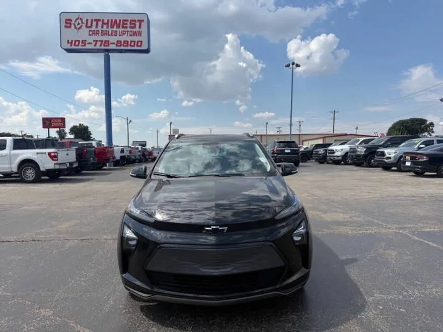 2023 Chevrolet Bolt EUV photo 1